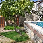 Garden House